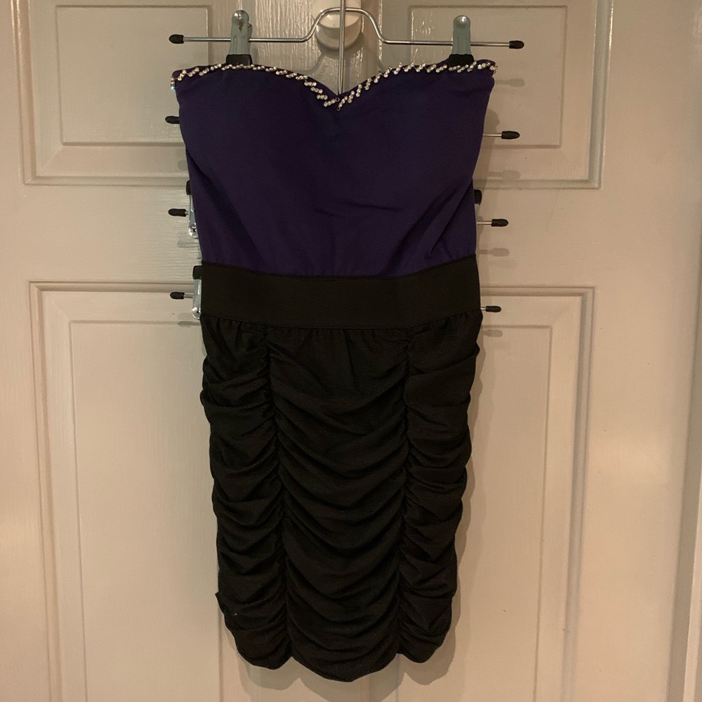 Cocktail dress with sparkle accents